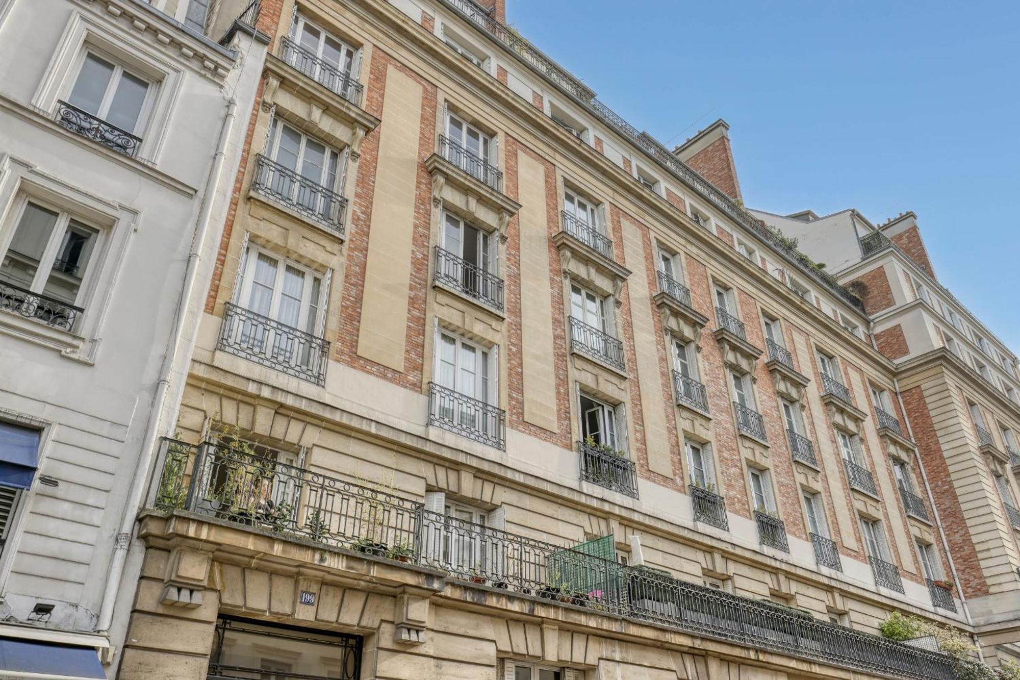 Wonderful & Large Flat In The 7th - Eiffel Tower *